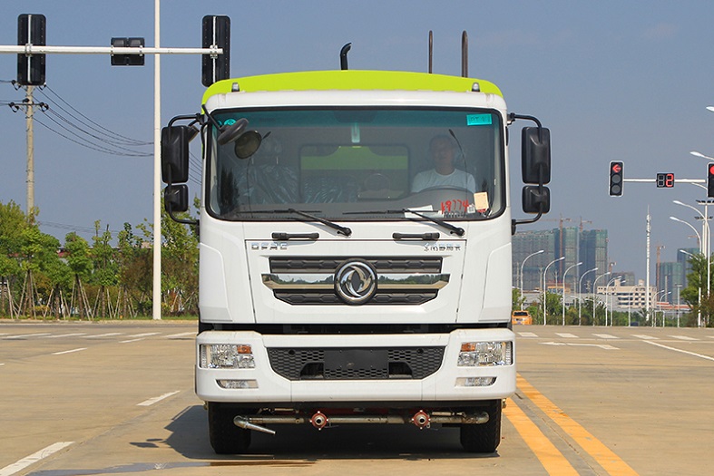東風(fēng)D9國六10-12噸方罐多功能抑塵車