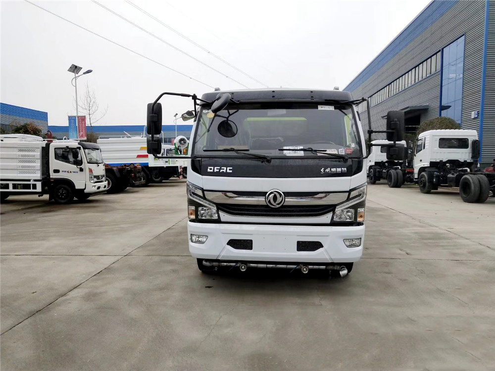 國(guó)六8方東風(fēng)D7抑塵車30-50米