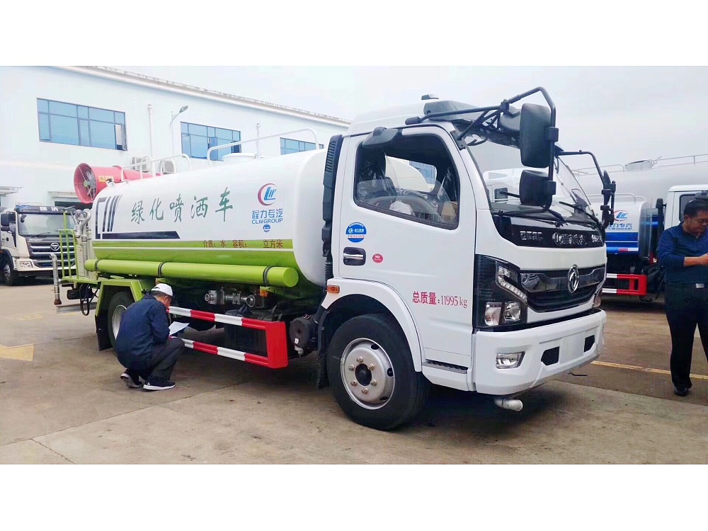 東風(fēng)大多利卡9方霧炮車