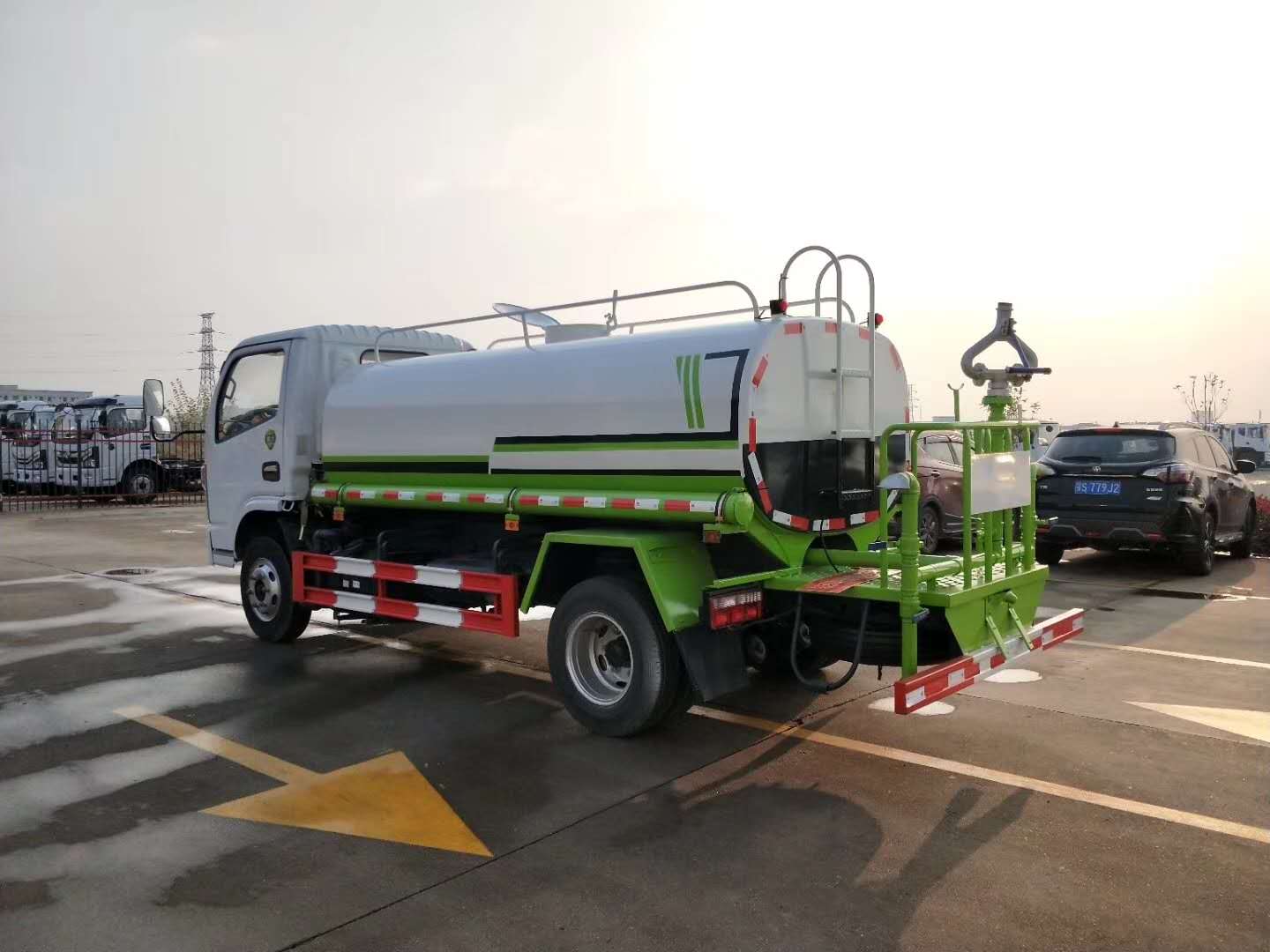 國六東風福瑞卡5噸灑水車