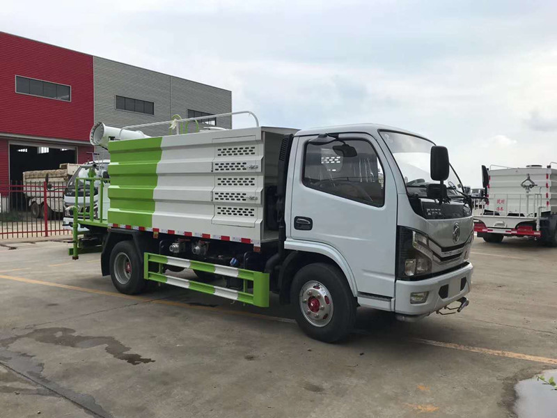 國(guó)六東風(fēng)小多利卡5方藍(lán)牌多功能抑塵車