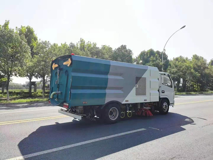 國六東風(fēng)小多利卡洗掃車 -程力洗掃車廠家