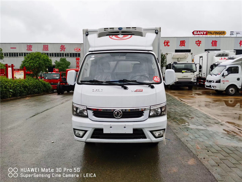國(guó)六 東風(fēng)途逸3.4米柴油版冷藏車(chē)