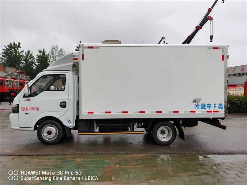 國(guó)六 東風(fēng)途逸3.4米柴油版冷藏車(chē)