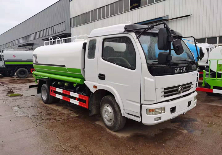 二手八噸灑水車