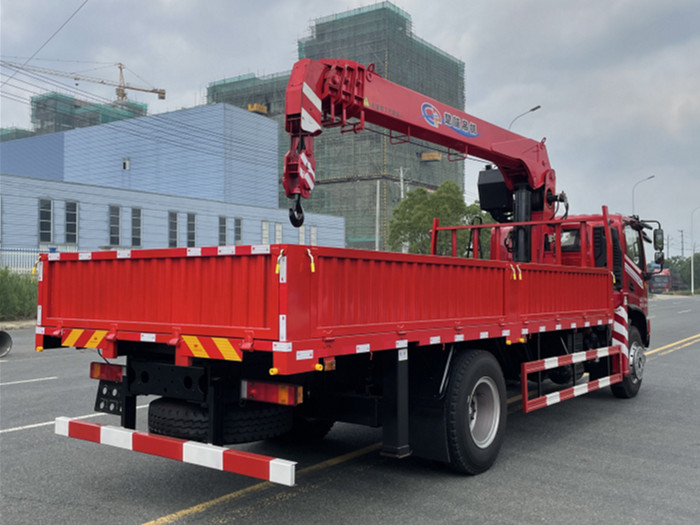 國六東風(fēng)暢行DV3單排 8噸隨車吊_隨車吊廠家